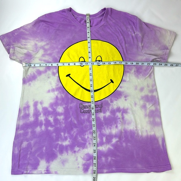 Dazed and Confused Tye dye T Shirt. Size XL. Purple, White. Big Yellow Face. - Picture 5 of 6